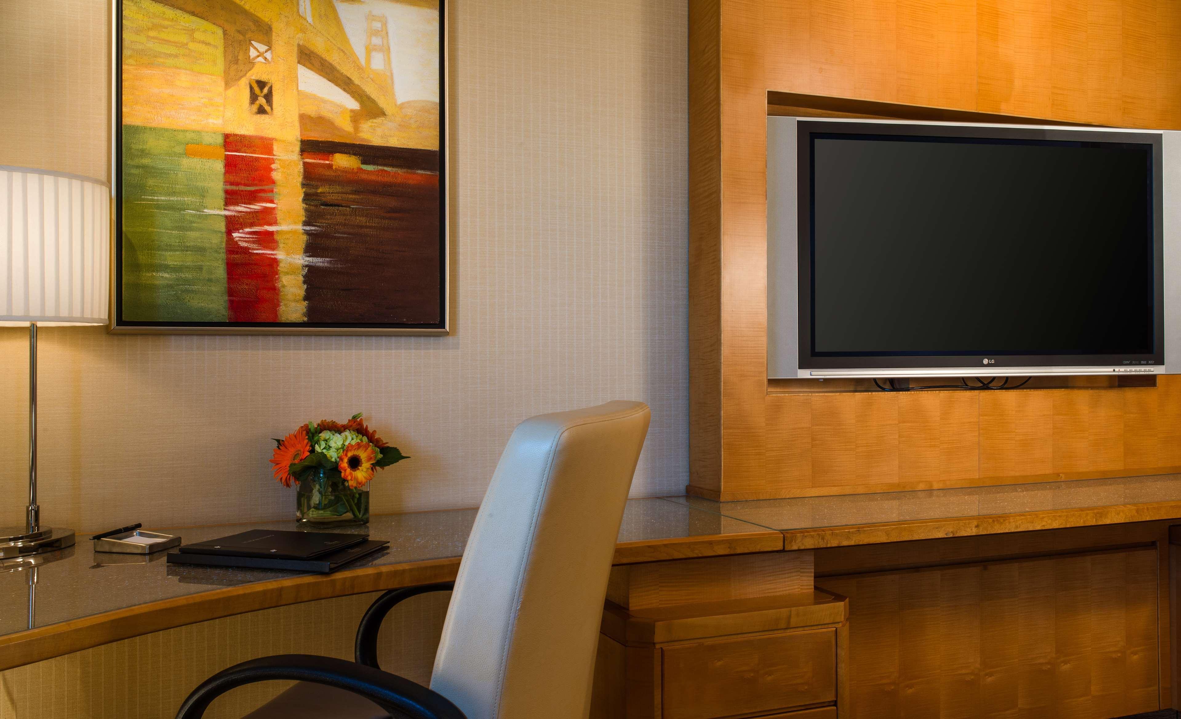 Hilton San Francisco Airport Bayfront - No Resort Fee Бърлингейм Екстериор снимка