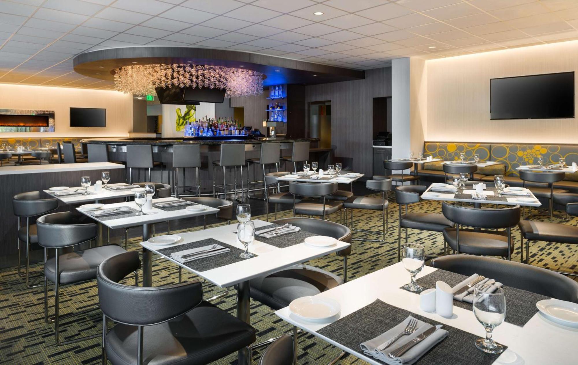 Hilton San Francisco Airport Bayfront - No Resort Fee Бърлингейм Екстериор снимка