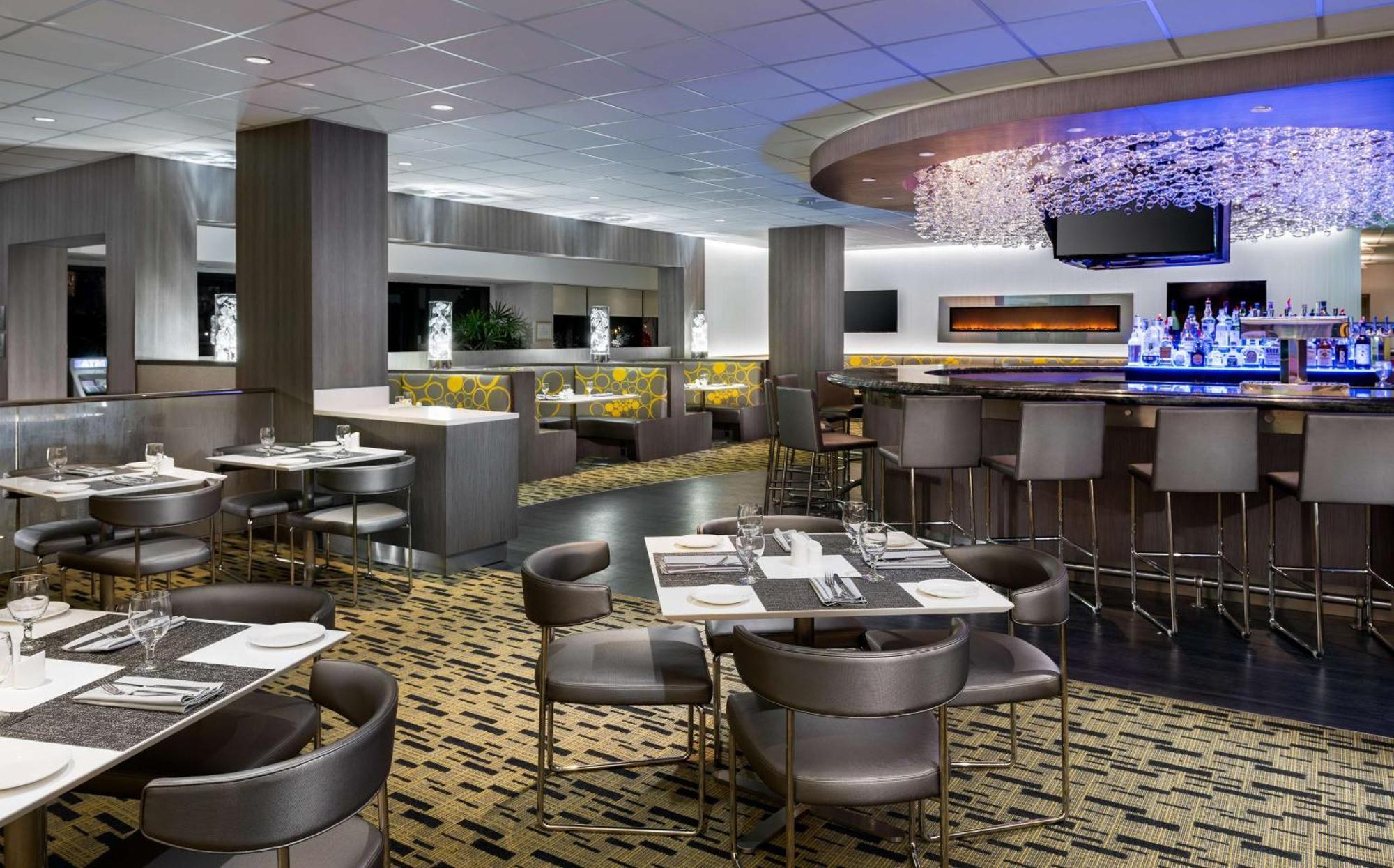 Hilton San Francisco Airport Bayfront - No Resort Fee Бърлингейм Екстериор снимка