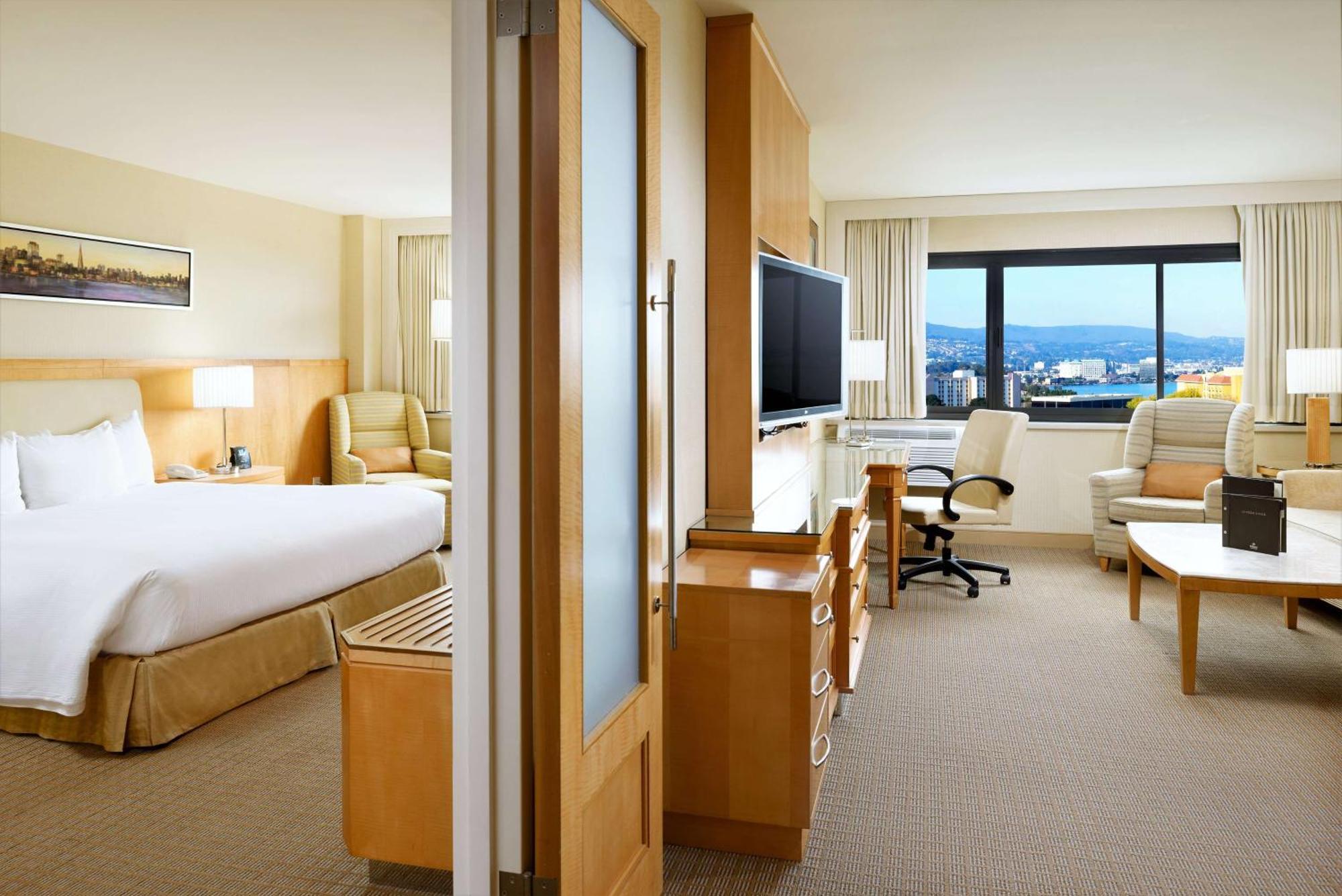 Hilton San Francisco Airport Bayfront - No Resort Fee Бърлингейм Екстериор снимка