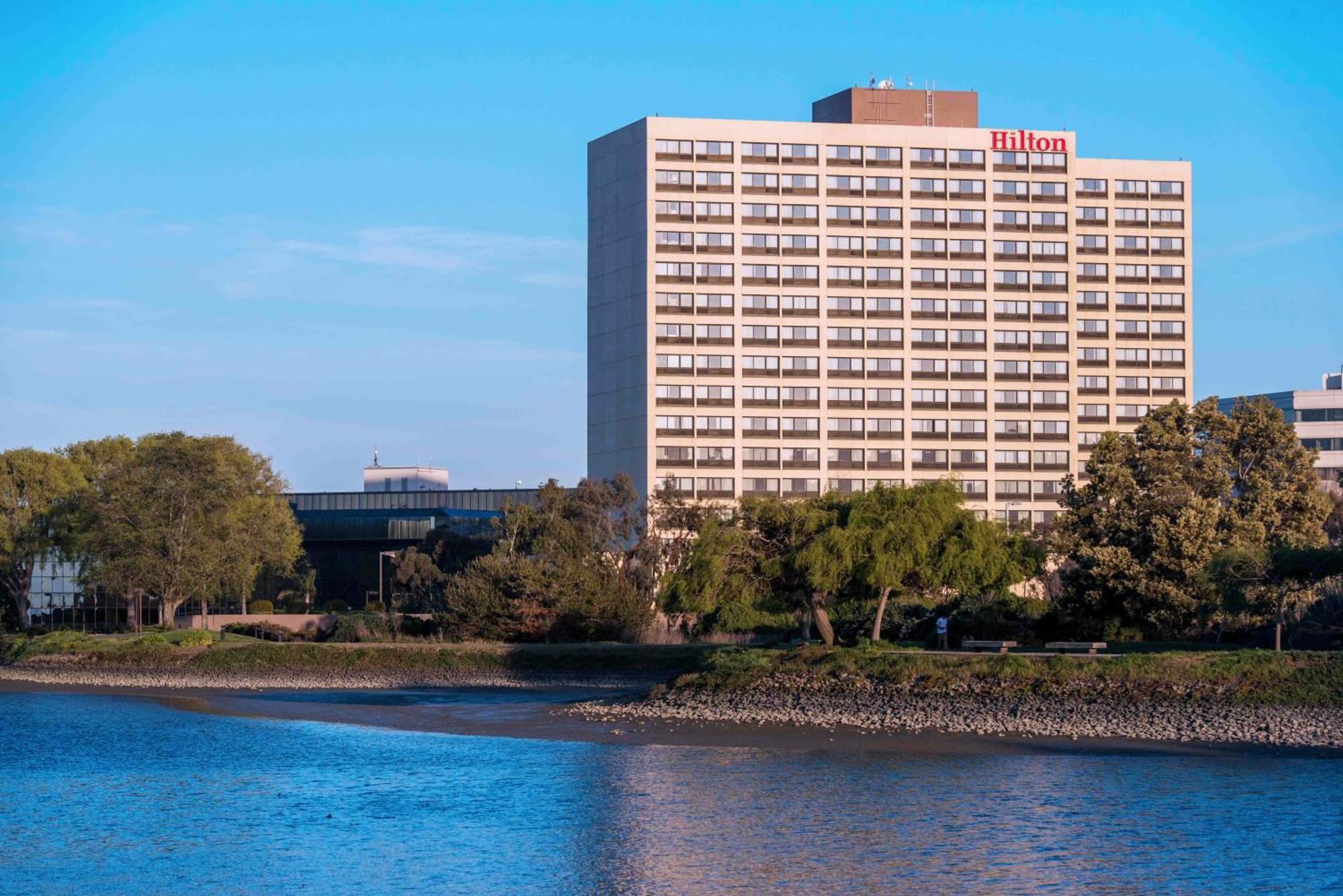 Hilton San Francisco Airport Bayfront - No Resort Fee Бърлингейм Екстериор снимка